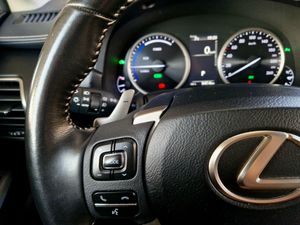 Lexus NX 300h - Foto 13