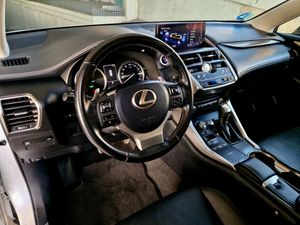 Lexus NX 300h - Foto 12