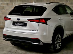 Lexus NX 300h - Foto 29