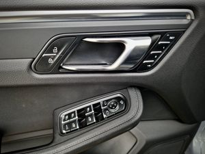 Porsche Macan . - Foto 31