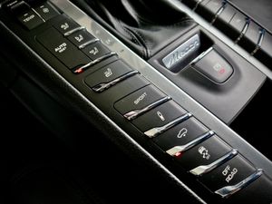 Porsche Macan . - Foto 28