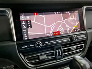 Porsche Macan . - Foto 21