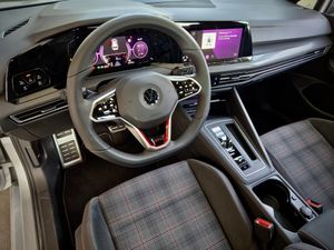 Volkswagen Golf GTI. - Foto 5