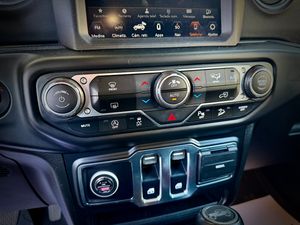 Jeep Wrangler OVERLAND. - Foto 24