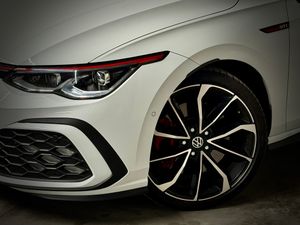 Volkswagen Golf GTI. - Foto 17