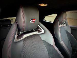 Toyota GR Yaris GR - Foto 8