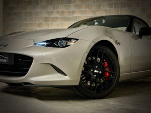 Mazda MX-5  SKYACTIV KIZUNA - Foto 32