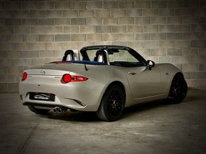Mazda MX-5  SKYACTIV KIZUNA - Foto 7