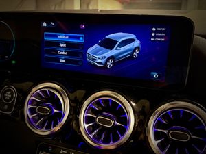 Mercedes GLA GLA 200 d 8G-DCT - Foto 31