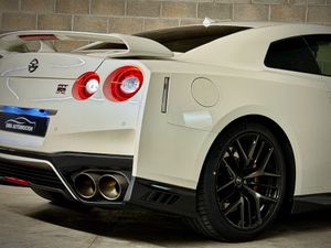 Nissan GT-R 3.8 V6 419 kW - Foto 14