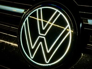 Volkswagen Golf R Black Edition 2.0 TSI 245 kW - Foto 19