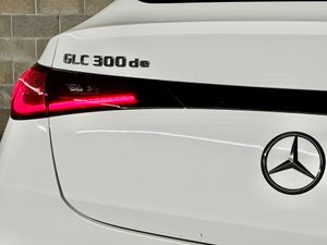 Mercedes GLC 300 de 4MATIC Coupé - Foto 30