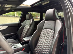 Audi A4 RS 4 Avant TFSI quattro 331 kW - Foto 8