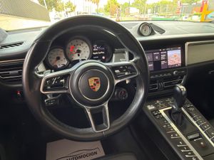 Porsche Macan Turbo - Foto 24