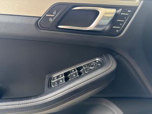 Porsche Macan Turbo - Foto 23