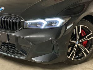 BMW Serie 3 330i xDrive Touring - Foto 18
