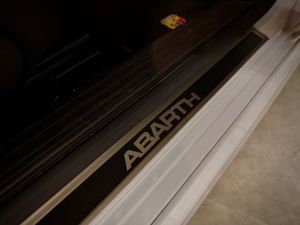 Abarth 595 1.4 T-JET 121 kW - Foto 28