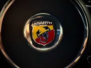 Abarth 595 1.4 T-JET 121 kW - Foto 24