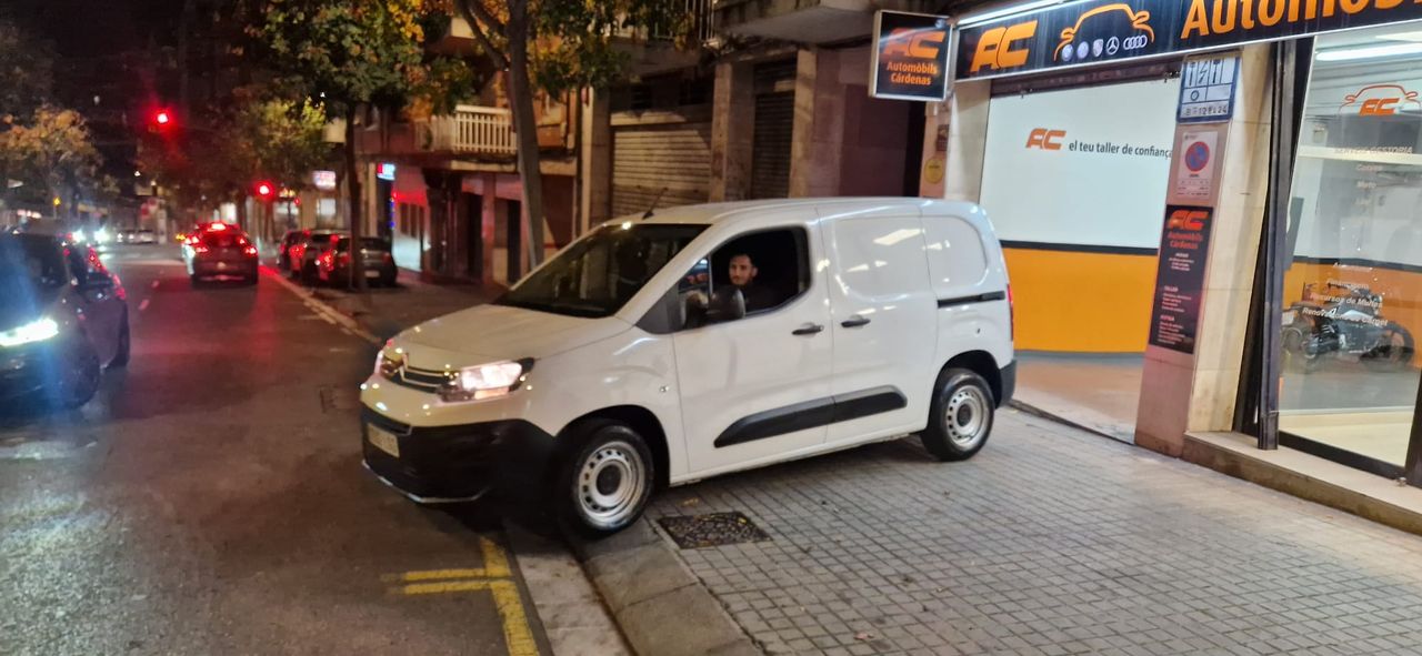 Citroën Berlingo  Furgon 1.5 HDI BLUE CONTROL 10CV LIVE CLIMA-BLUETOOTH-sensores traseros  - Foto 1