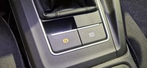 Volkswagen Golf 1.0 TSI 110CV LIFE APPLE CARPLAY ANDROID AUTO - Foto 29