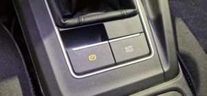 Volkswagen Golf 1.0 TSI 110CV LIFE 09/2022 - Foto 26