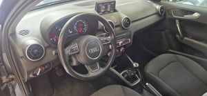 Audi A1 1.0 TFSI 95CV DESIGN - Foto 6