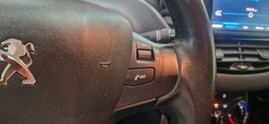 Peugeot 2008 1.5 HDI 100CV ULLURE APPLE CAR PLAY - Foto 31
