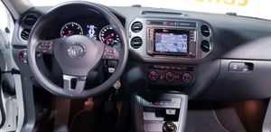 Volkswagen Tiguan 2.0 TDI 110CV 4X2 BLUEMOTION - Foto 17