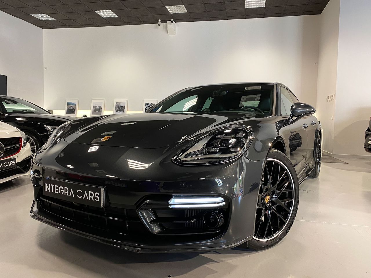 Porsche Panamera 4 e-hybrid   - Foto 1