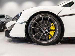 MCLaren 570S Spider  - Foto 41