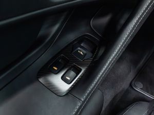 MCLaren 570S Spider  - Foto 33