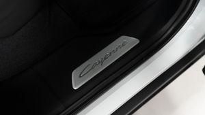 Porsche Cayenne S Coupe E-hybrid - Foto 33