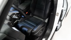 Porsche Cayenne S Coupe E-hybrid - Foto 35