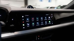 Porsche Cayenne S Coupe E-hybrid - Foto 22