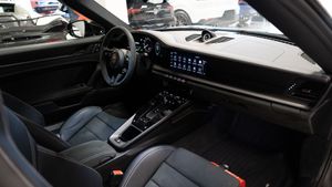 Porsche 911 Targa 4 GTS PDK - Foto 21