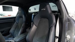 Porsche 911 Targa 4 GTS PDK - Foto 12