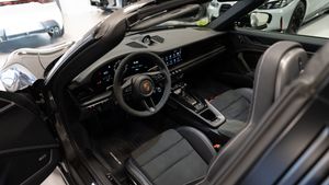 Porsche 911 Targa 4 GTS PDK - Foto 39