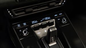 Porsche 911 Targa 4 GTS PDK - Foto 26