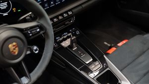 Porsche 911 Targa 4 GTS PDK - Foto 43