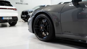Porsche 911 Targa 4 GTS PDK - Foto 51