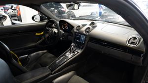 Porsche 718 CAYMAN GT4 - Foto 26