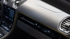 Porsche 718 CAYMAN GT4 - Foto 27