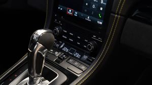 Porsche 718 CAYMAN GT4 - Foto 20