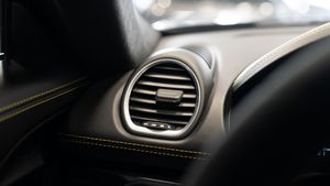 Porsche 718 CAYMAN GT4 - Foto 35