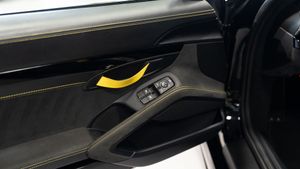 Porsche 718 CAYMAN GT4 - Foto 30