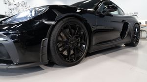 Porsche 718 CAYMAN GT4 - Foto 40