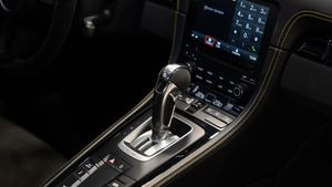 Porsche 718 CAYMAN GT4 - Foto 29