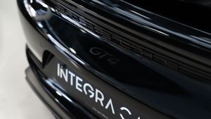 Porsche 718 CAYMAN GT4 - Foto 37