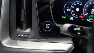 Porsche Cayenne S COUPE E-HYBRID - Foto 24