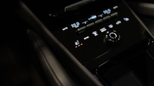 Porsche Cayenne S Coupe E-hybrid - Foto 22